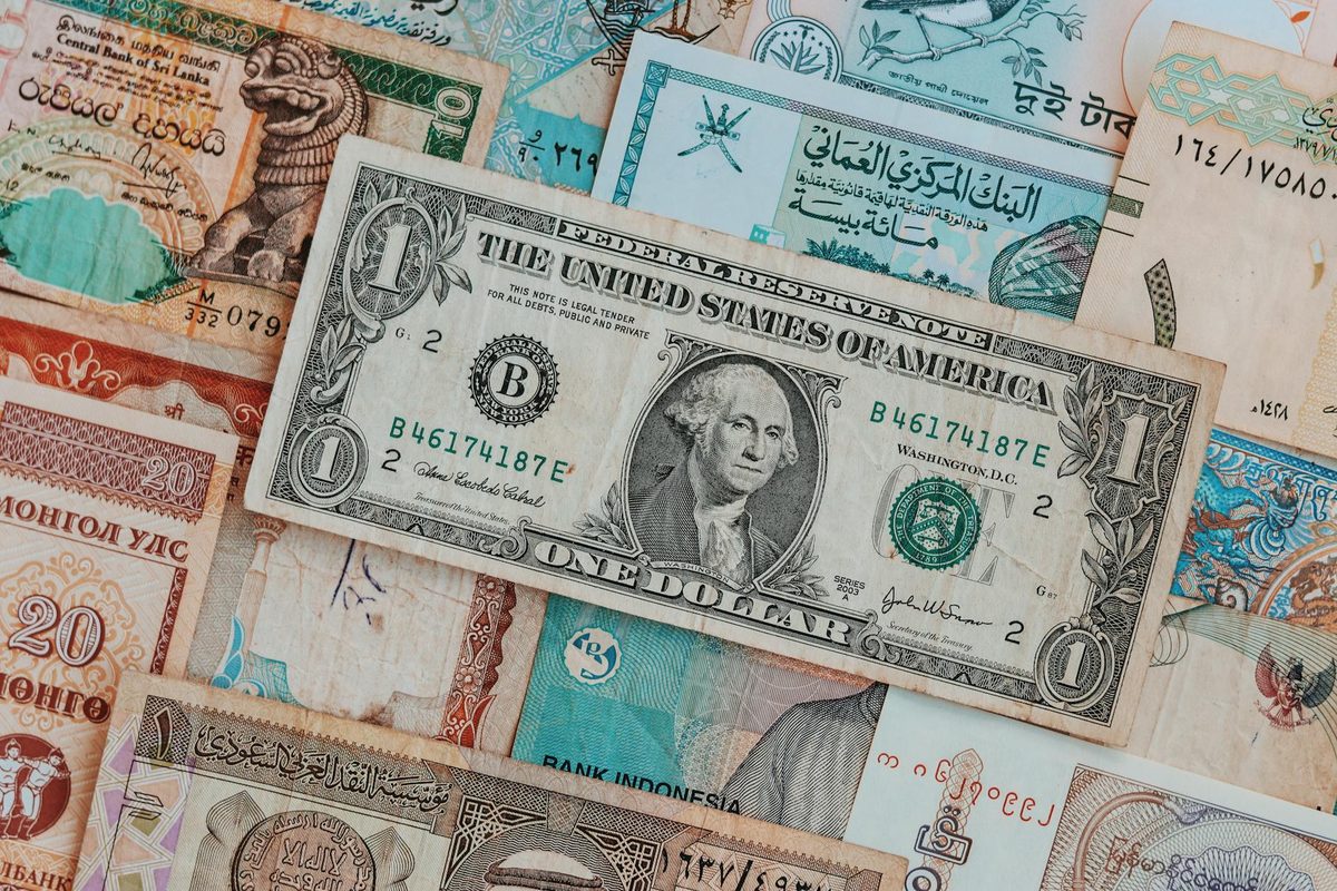 Shopify Multi-Currency Strategy: How to Sell Internationally Without Confusing Customers
