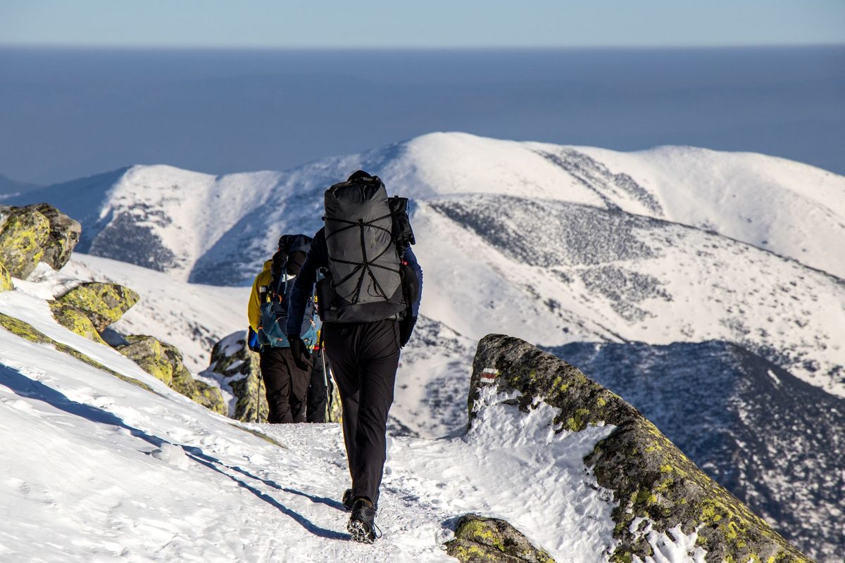 10 Best Hiking, Trail Running, and Mountain Sports Shopify Stores